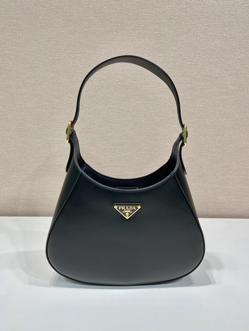 Pra*a cleo bags
